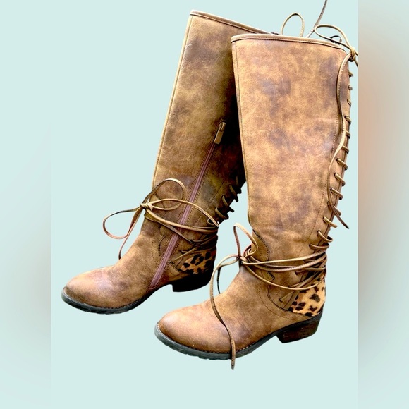 Very Volatile Shoes - Low heel Knee High Riding Boots with animal print details & laced back size 6